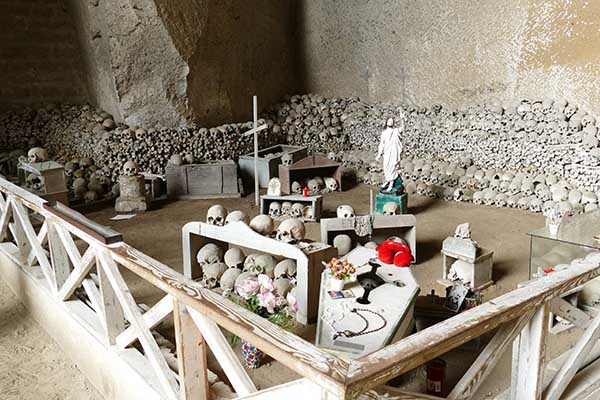 Cimetière des Fontanelles Naples Cimetière des Fontanelles
